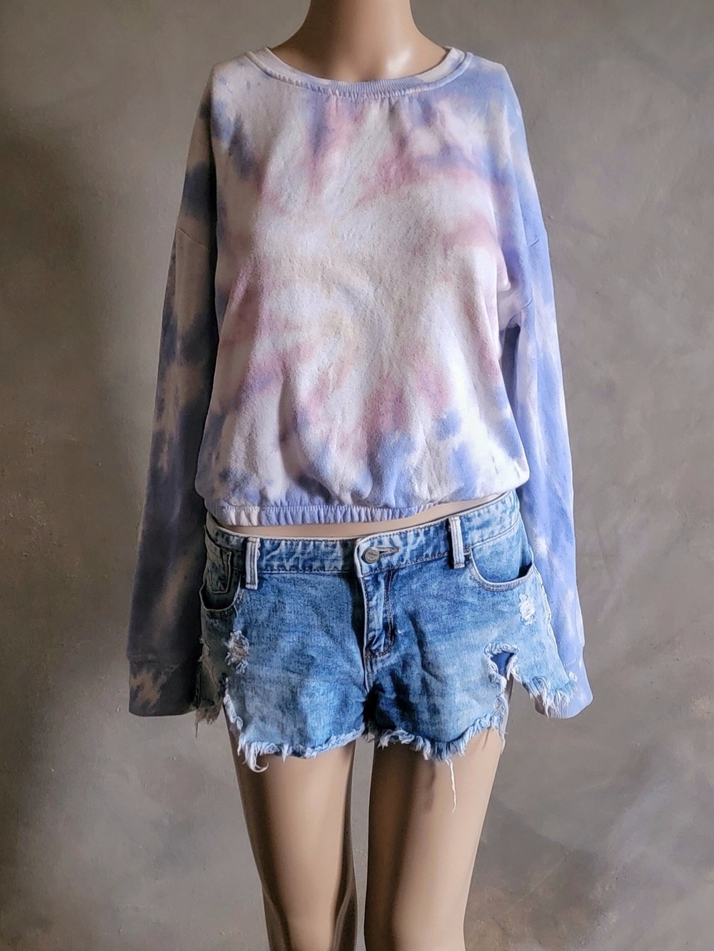Hippie Rose Pastel Tie-Dye Crewneck Sweatshirt - Blue, Pink, Cream Medium - Picture 4 of 7